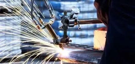 機械制造的關鍵要素 從設計到生產的全方位解析